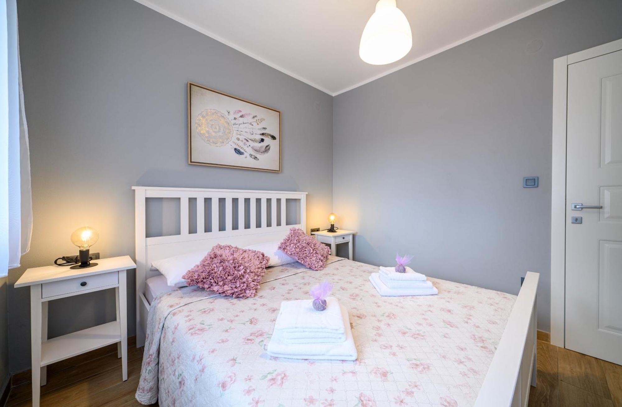 Ledunis Apartment Sibenik Room photo